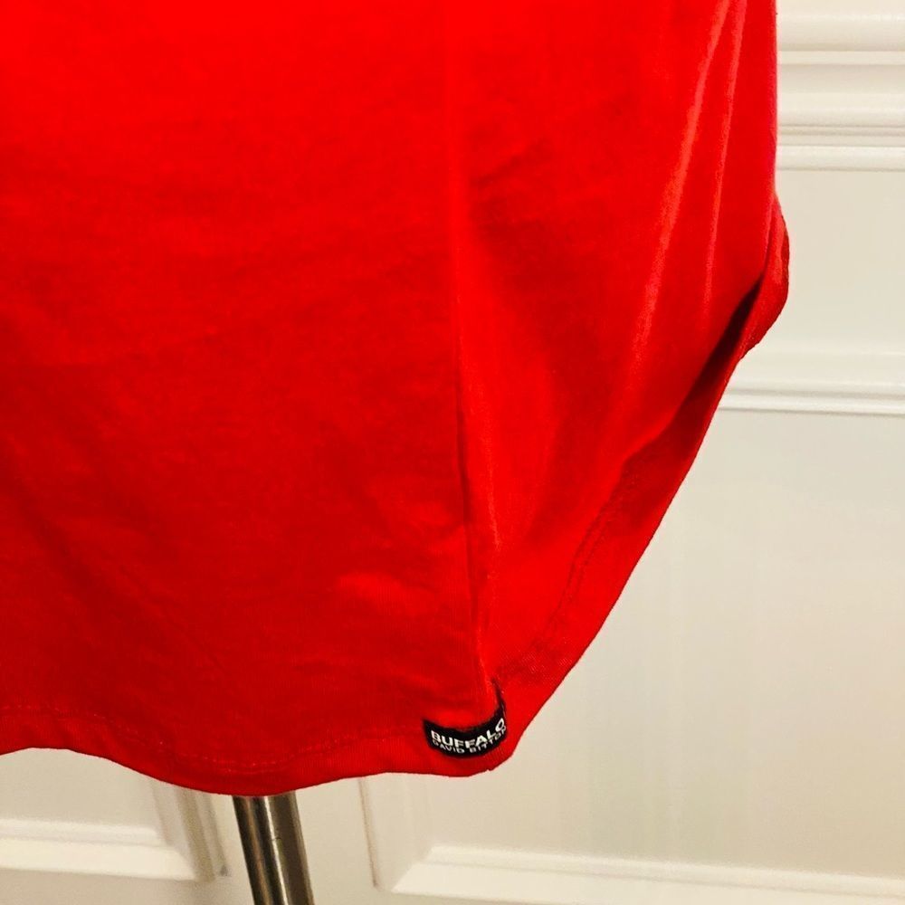 STUNNING! Buffalo David Bitton Sleeve Arandano Rojo Tee(90) - Picture 7 of 11